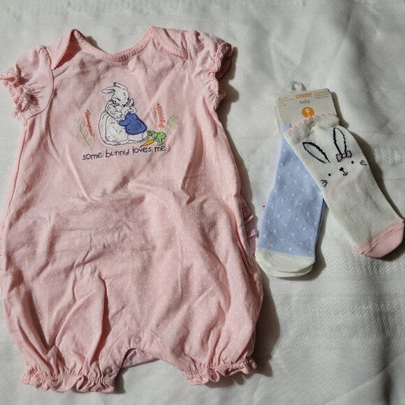 Gymboree Peter Rabbit NWT 12-18 month Romper 12-24 month socks set. Mixed Z 31 - Picture 1 of 5
